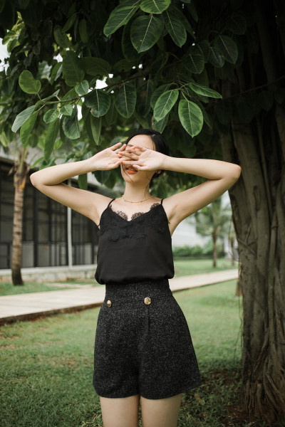 Paloma Linen Camisole in Black